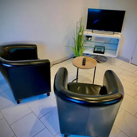 Studio Avec Mezzanine Et Petit Terrasse Apartment *